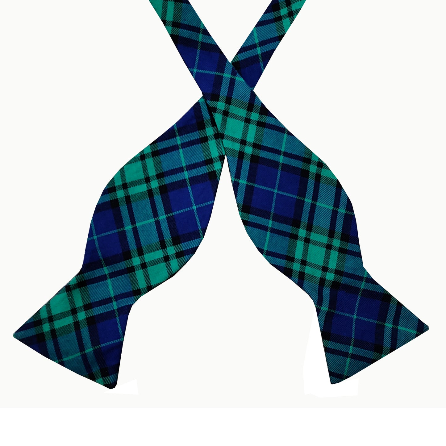 Schwarze Fliege mit Tartanmuster zum Selbstbinden